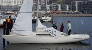 Sejlerskole havnemanøvre for sejl